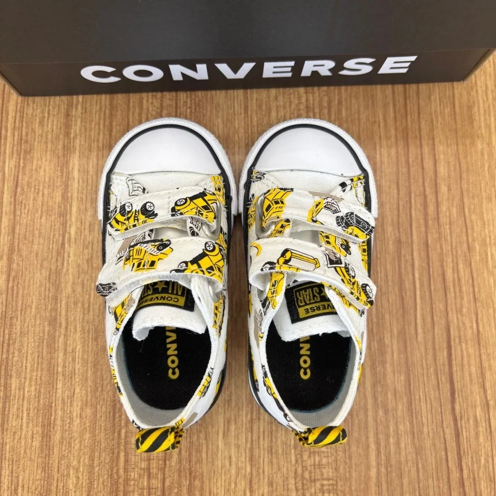 Converse CTAS 2V OX Infant Size 5 White with Dump Truck A12610F NEW